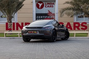 Porsche Cayman 718 2024