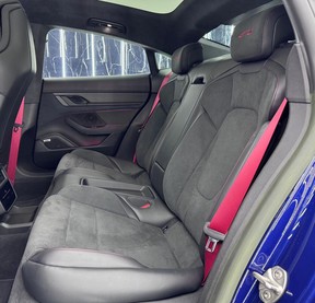 Porsche Taycan GTS 2023