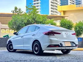 Hyundai Elantra / Avante 2020