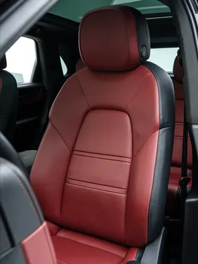 Porsche Cayenne GTS 2025