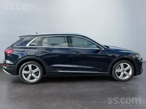 Audi e-tron 2022