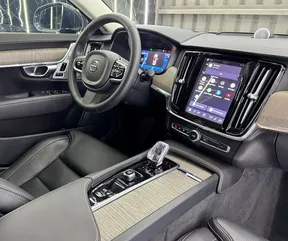 Volvo S90 2023