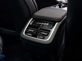 Volvo XC90 B5 2023