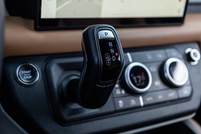 Land Rover Defender 110 2024