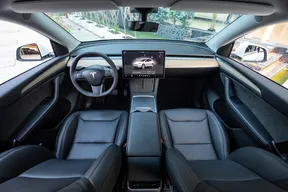 Tesla Model Y Long Range 2024