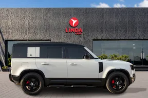 Land Rover Defender 110 2023