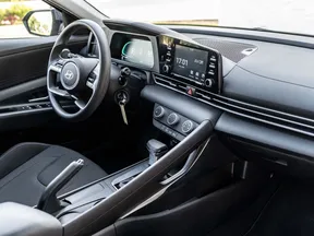 Hyundai Elantra / Avante 2025