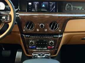 Rolls-Royce Phantom 2025