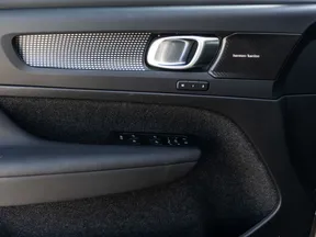 Volvo XC40 2024