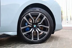 BMW 7 Series 735 2024