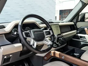 Land Rover Defender 110 2024