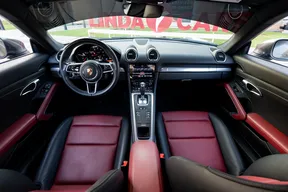 Porsche Cayman 718 2024