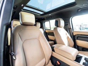 Land Rover Defender 110 2025