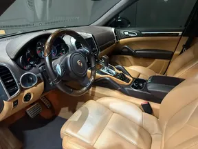 Porsche Cayenne GTS 2013