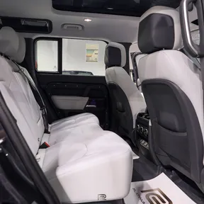 Land Rover Defender 110 2026