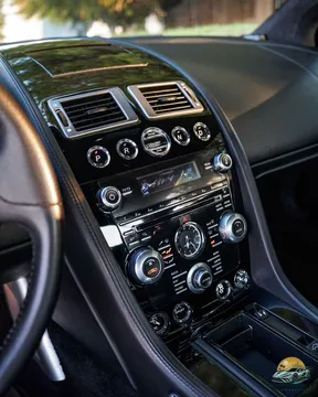 Aston Martin DBS 2012