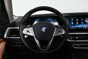 BMW X7 40 2025
