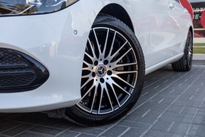 Mercedes-Benz C-Class 200 2025