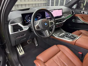 BMW X7 M60 2024