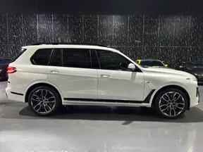 BMW X7 40 2025
