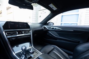 BMW 8 Series M850 2022