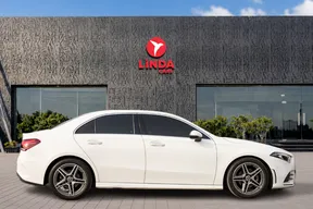 Mercedes-Benz A-Class 200 2021