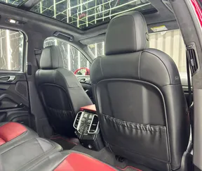 Porsche Cayenne GTS 2016