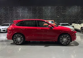 Porsche Cayenne GTS 2016