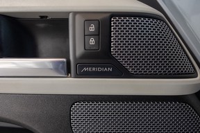 Land Rover Defender 110 2021