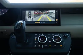 Land Rover Defender 110 2022