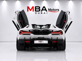 Lamborghini Revuelto 2024