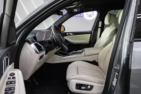 BMW X5 M60 2025