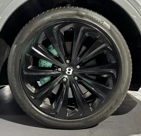 Bentley Bentayga 2021