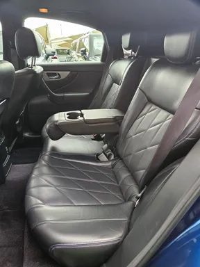Infiniti QX70 2016