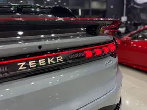 Zeekr 001 2024