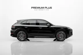 Porsche Cayenne GTS 2025