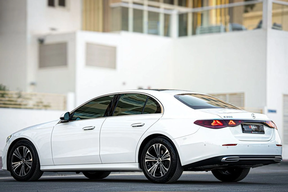 Mercedes-Benz E-Class 200 2025