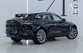 Aston Martin DBX 2024