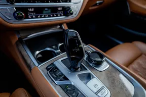 BMW 7 Series 740L 2021