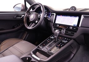 Porsche Macan T 2024