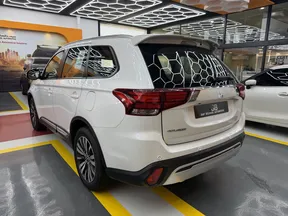 Mitsubishi Outlander / Airtek 2023