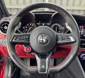 Alfa Romeo Giulia Quadrifoglio 2021