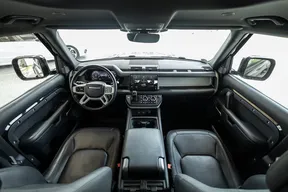 Land Rover Defender 110 2023