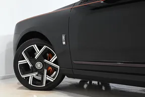 Rolls-Royce Cullinan Black Badge 2021