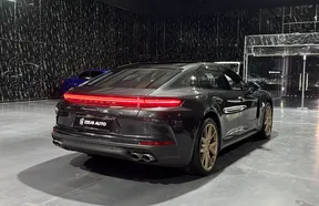 Porsche Panamera 4S E-Hybrid 2025