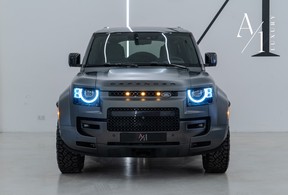Land Rover Defender Octa 2025