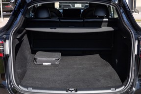 Tesla Model Y Long Range 2024