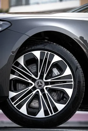 Mercedes-Benz E-Class 2024