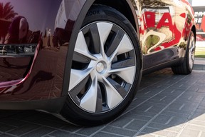 Tesla Model Y Long Range 2024