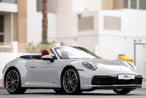 Porsche 911 Carrera 4 GTS 2024